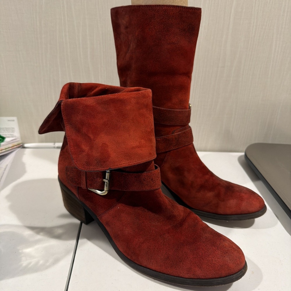 Donald J. Pliner Suede Danee‎ Boots Women's 10 M Burgundy Maroon Western Couture